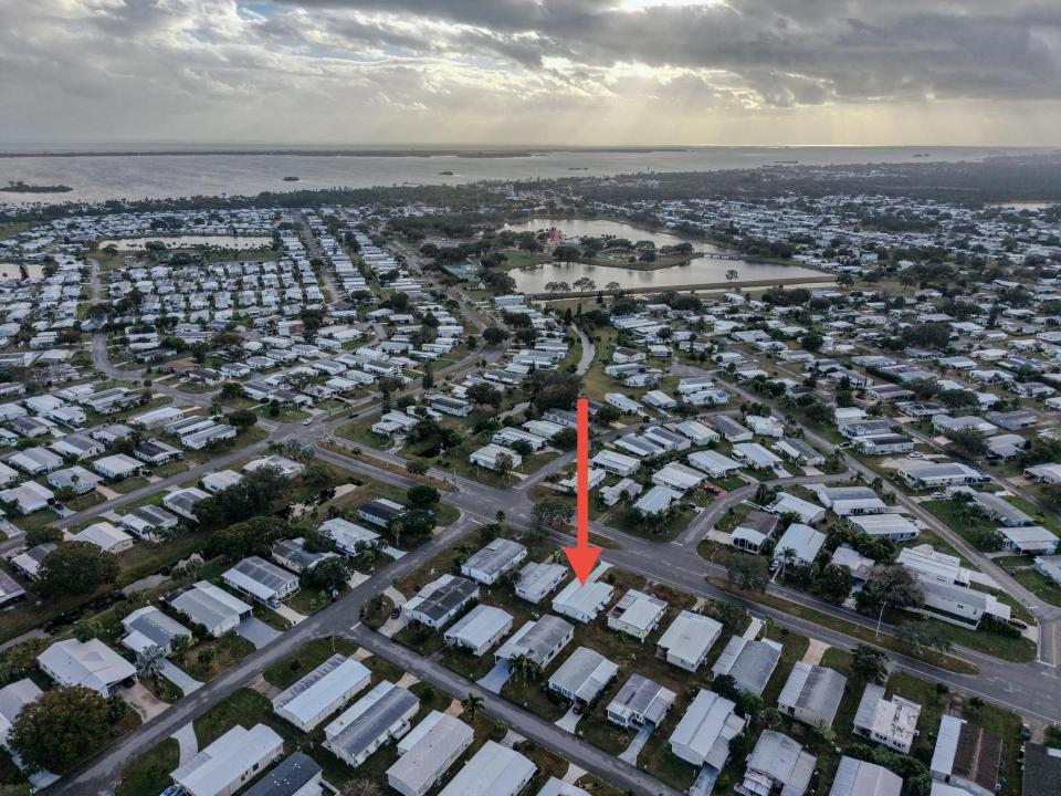 904 Barefoot Boulevard, Barefoot Bay, Флорида 32976, Соединенные Штаты