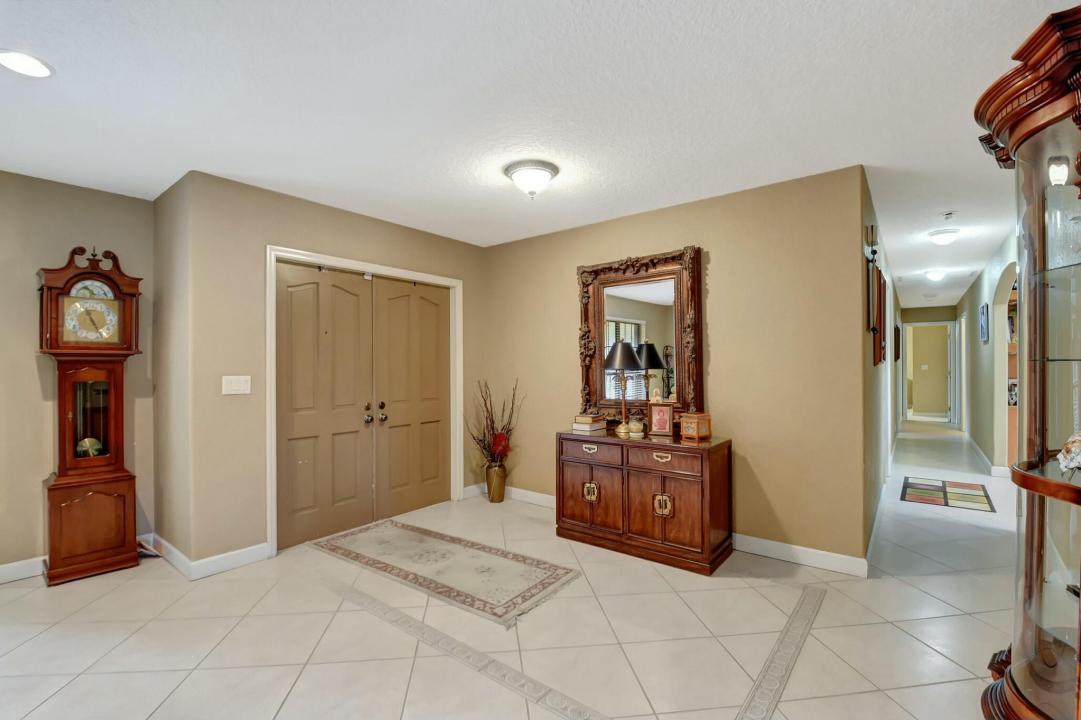 581 S Country Club Drive, Atlantis, Florida 33462, USA