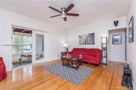 1025 NE 17th Way, Fort Lauderdale, Florida 33304, USA
