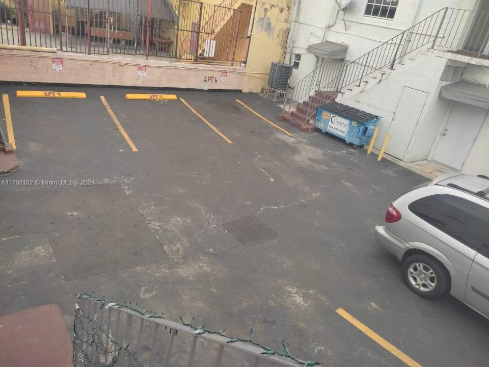 1626 W Flagler St, Miami, Florida 33135