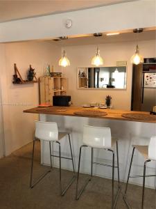 1160 SW 22nd terrace 2, Miami, Florida 33129, USA