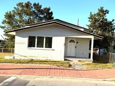 744 Lemon Ave, Sebring, Florida 33870, USA