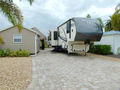 3821 SW 6th Gln #149, Okeechobee, Floride 34974, États-Unis