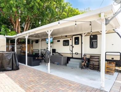 325 Calusa St 118, Key Largo, Florida 33037, USA