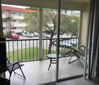 311 S Hollybrook Dr 202, Pembroke Pines, Florida 33025, USA