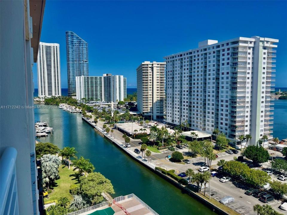 400 Kings Point Dr 1410, Sunny Isles Beach, Florida 33160, HOA KỲ