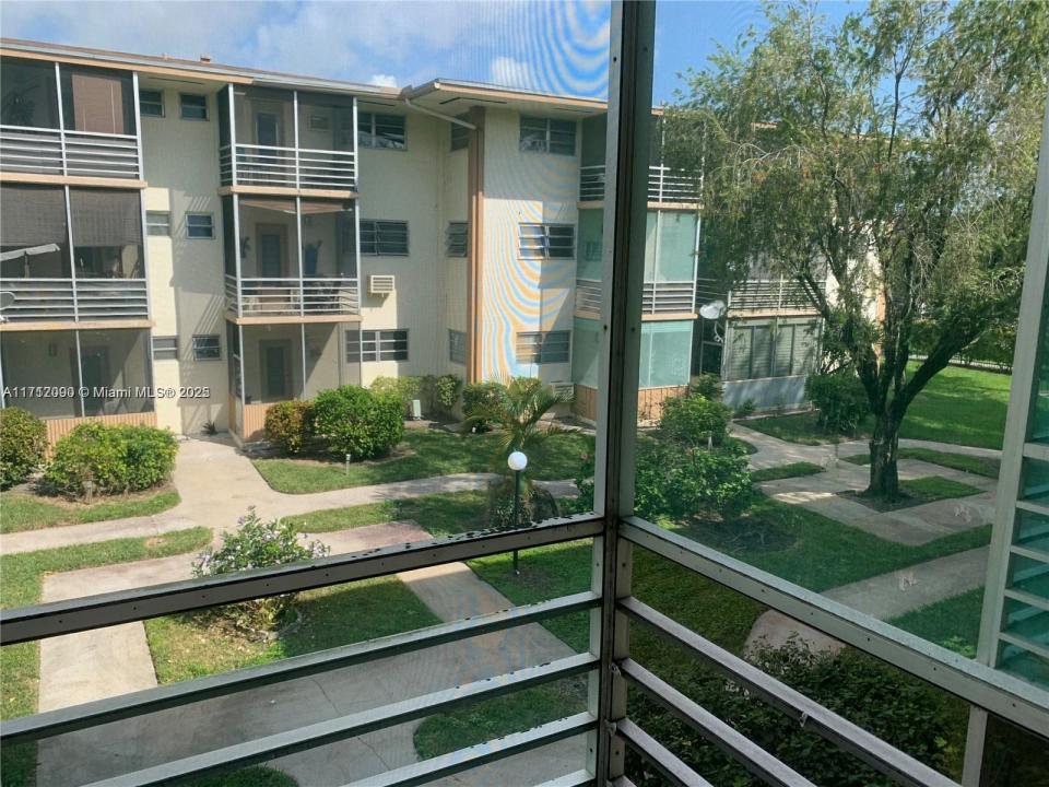 1395 NE 167th St 209, Miami, 플로리다 33162, 미국