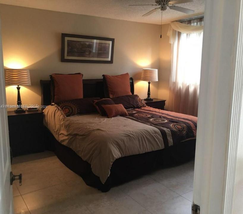 311 S Hollybrook Dr 202, Pembroke Pines, Florida 33025