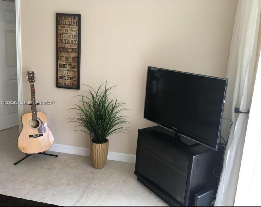 311 S Hollybrook Dr 202, Pembroke Pines, Florida 33025