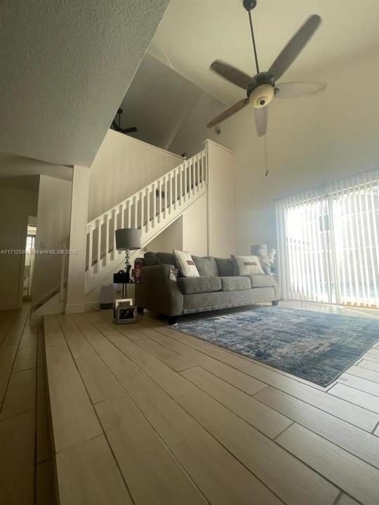 4075 Coral Springs Dr 5, Coral Springs, 佛羅里達州 33065, 美國