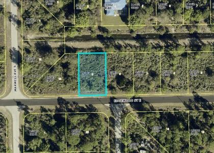 1219 Edgewood Street, Lehigh Acres, Florida 33974, USA