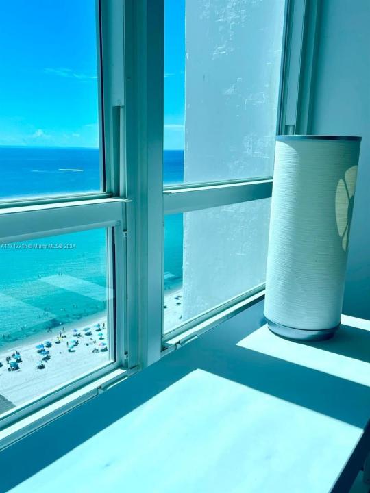 5445 Collins Ave TS7, Miami Beach, Floride 33140, États-Unis
