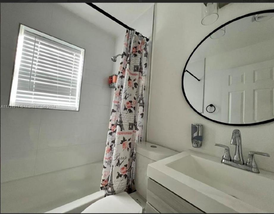 7814 NW 5th Ct, Miami, Флорида 33150, Соединенные Штаты