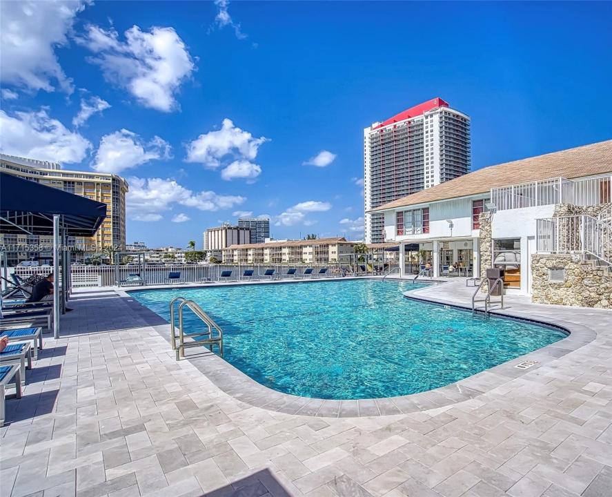 1849 S Ocean Dr 409, Hallandale Beach, Florida 33009, USA
