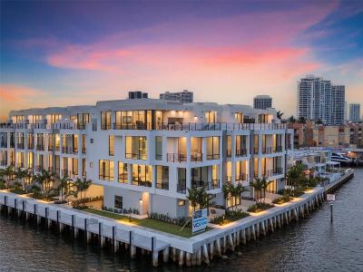 4002 NE 167 ST, North Miami Beach, Florida 33160, USA