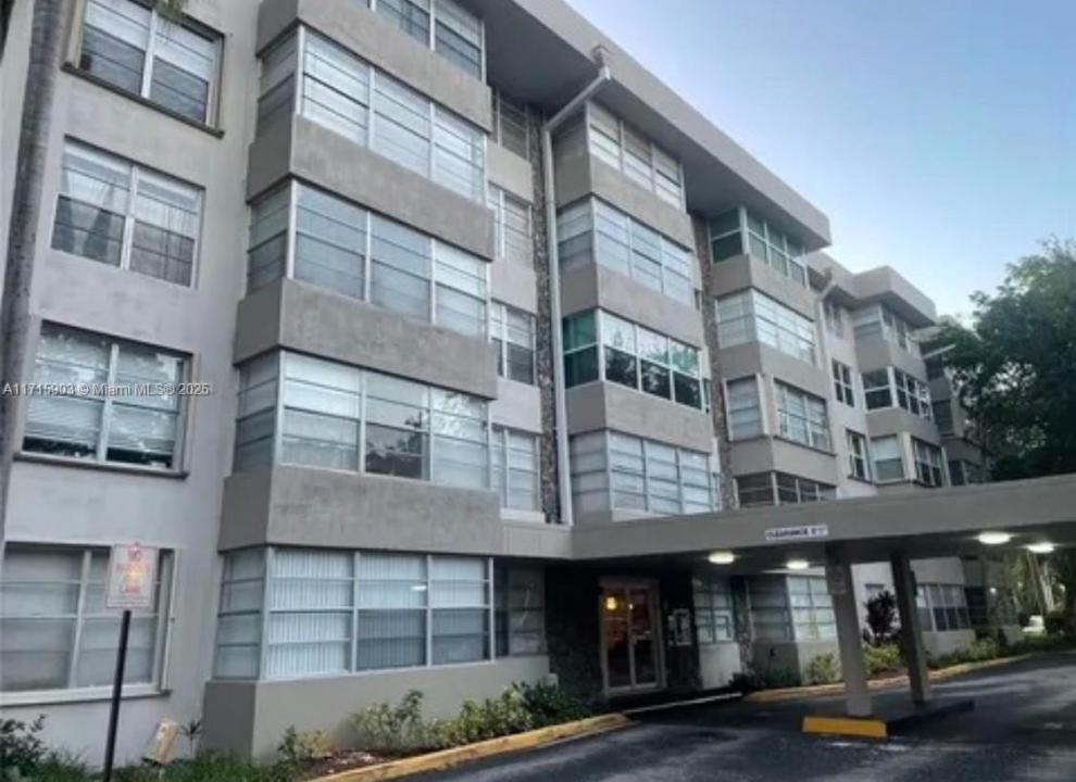 6700 Cypress Rd 512, Plantation, Florida 33317, Stati Uniti