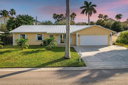 120 Park Lane E, Hypoluxo, Florida 33462