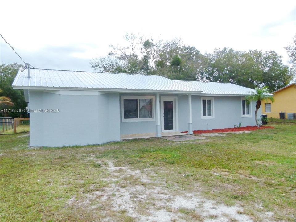 738 NW 21st Lane, Okeechobee, פלורידה 34972, ארצות הברית של אמריקה