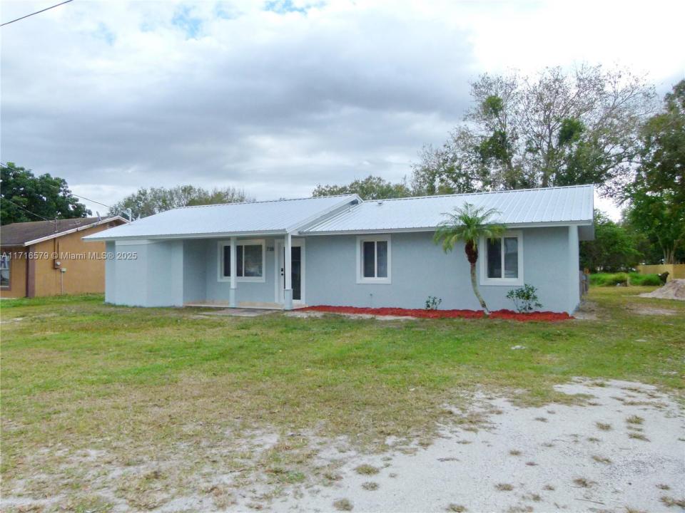 738 NW 21st Lane, Okeechobee, פלורידה 34972, ארצות הברית של אמריקה