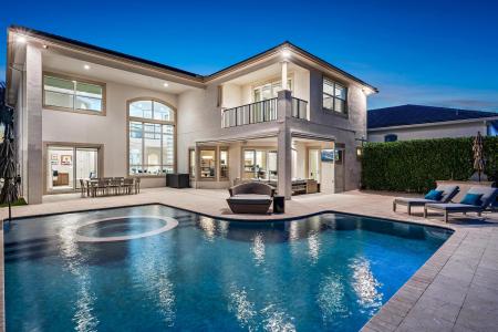 1727 W Hemingway Drive, Juno Beach, Florida 33408