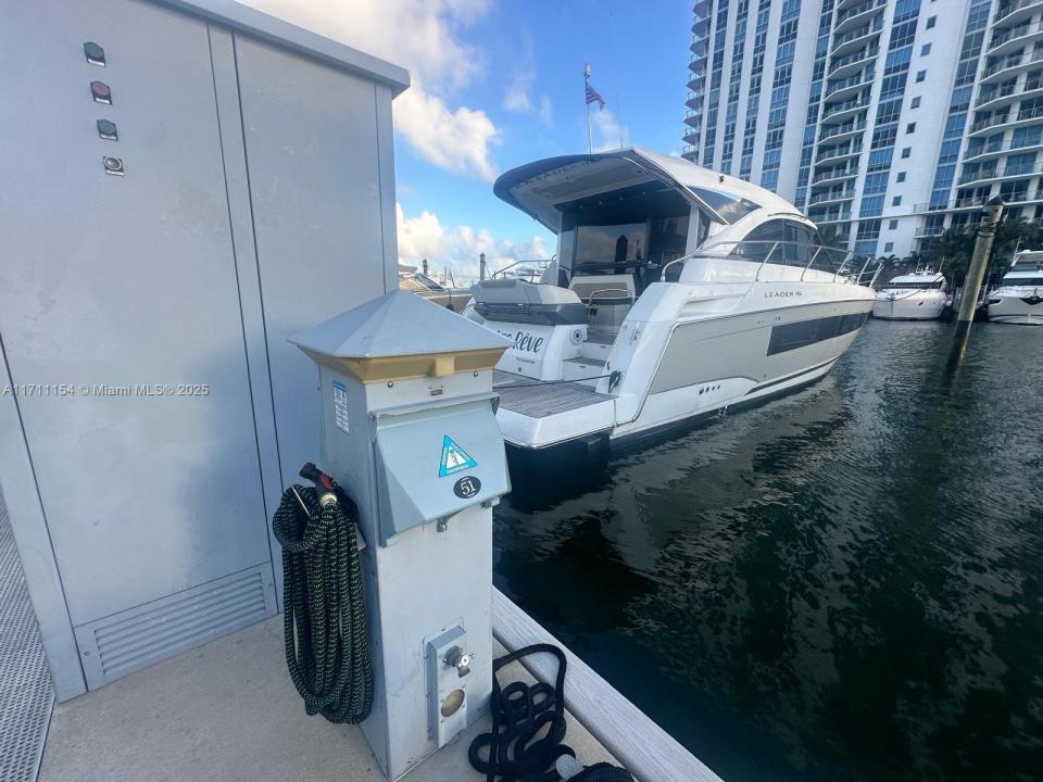 17211 Biscayne Blvd Slip #51, North Miami Beach, Florida 33160