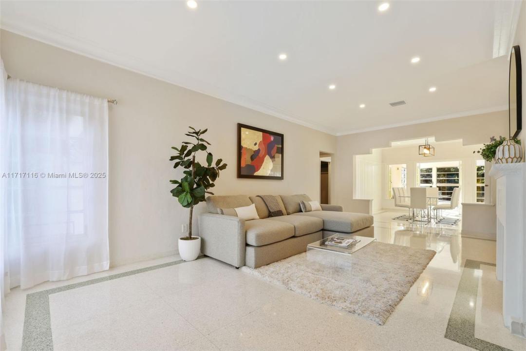 3760 Royal Palm Ave, Miami Beach, فلوريدا 33140, الولايات المتحدة