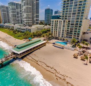 16699 Collins Ave 2407, Sunny Isles Beach, Florida 33160, USA