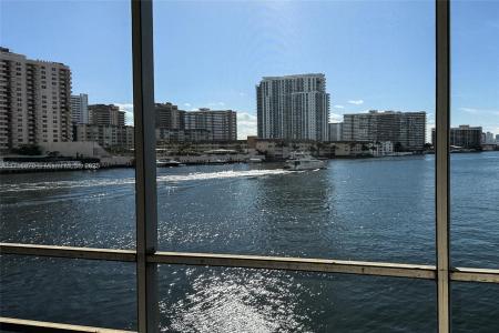 2600 Diana Dr 209, Hallandale Beach, Florida 33009, USA