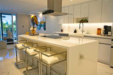 3849 NE 169th St 302, North Miami Beach, Florida 33160, USA