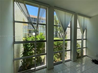851 Three Islands Blvd 106, Hallandale Beach, Florida 33009, USA