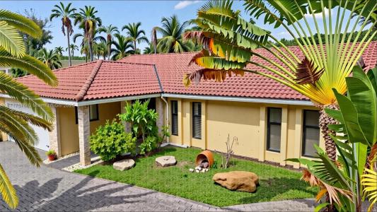 3501 N 30 Ter, Hollywood, Florida 33021, USA