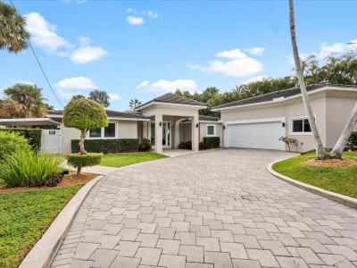 714 S Lake Drive, Lantana, Florida 33462