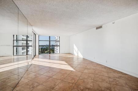 20355 NE 34th Ct 1828, Aventura, Florida 33180, USA