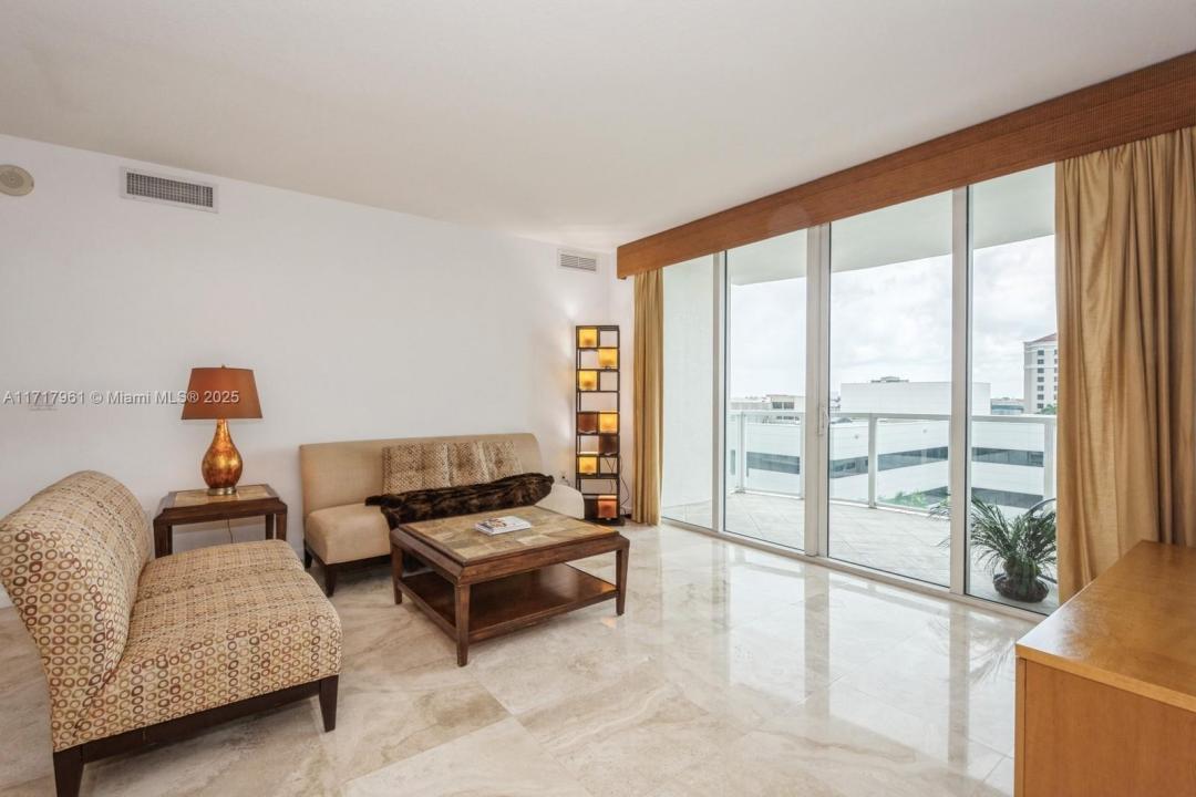 1819 SE 17th St 703, Fort Lauderdale, 佛羅里達州 33316, 美國