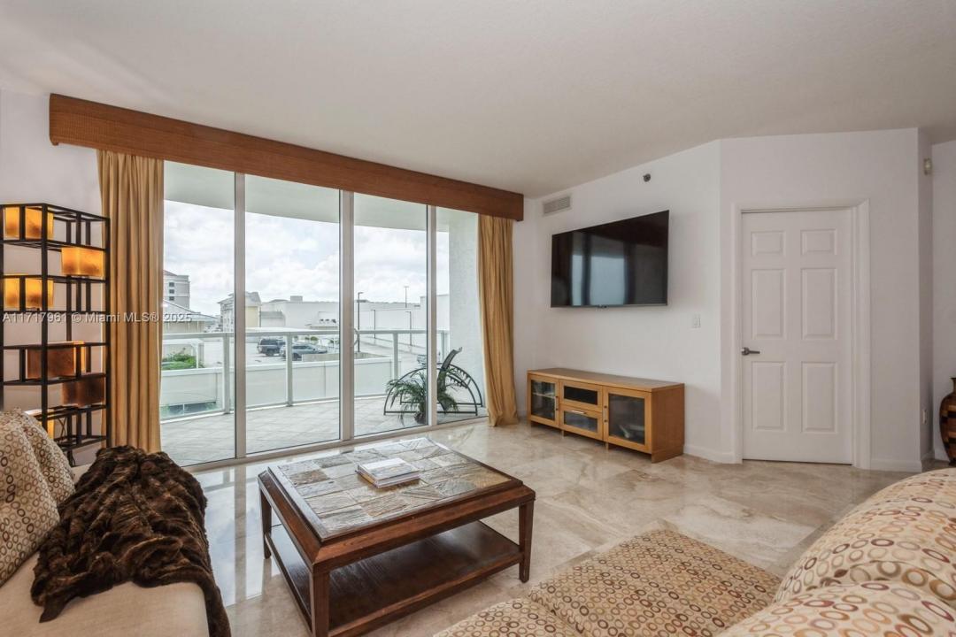 1819 SE 17th St 703, Fort Lauderdale, 佛羅里達州 33316, 美國