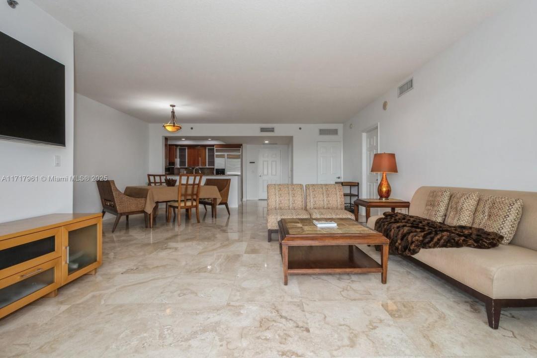 1819 SE 17th St 703, Fort Lauderdale, 佛羅里達州 33316, 美國