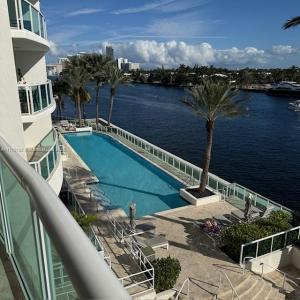 20201 E Country Club Dr 409, Aventura, Florida 33180, USA