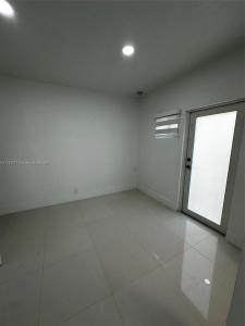 1870 NW 5th St 0, Miami, Florida 33125, USA
