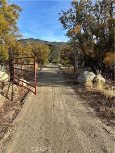 Upper Valley Road, Anza, California 92539