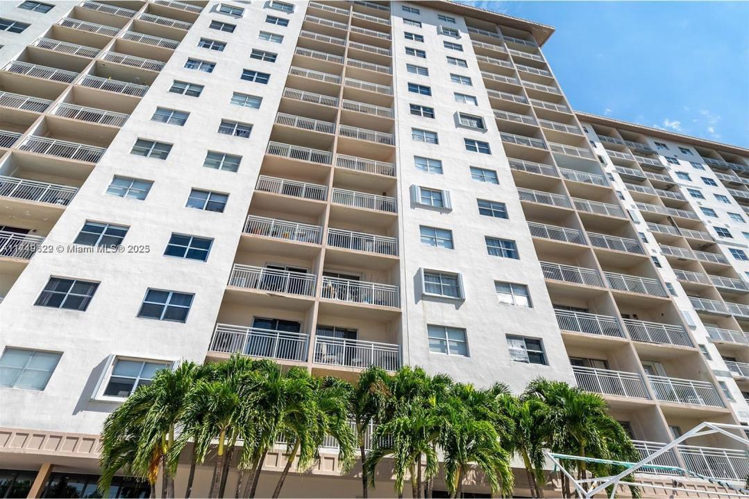 400 Kings Point Dr 1003, Sunny Isles Beach, Floride 33160, États-Unis