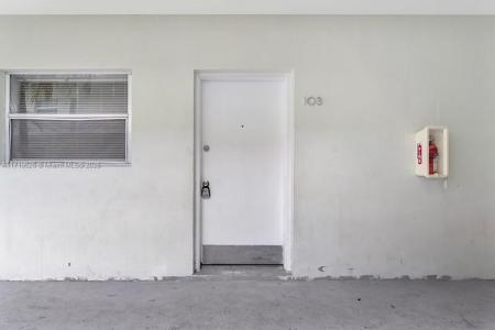 North Miami, Florida 33161, USA