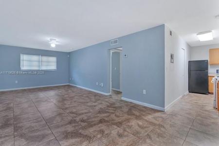 North Miami, Florida 33161, USA