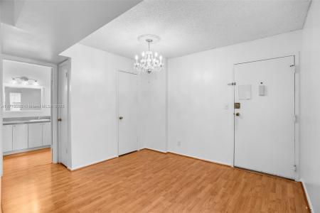 6700 Cypress Rd 412, Plantation, Florida 33317, USA