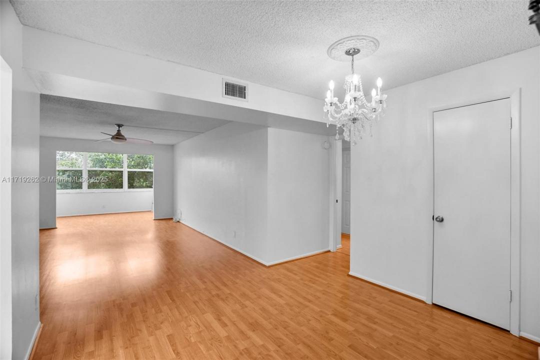 6700 Cypress Rd 412, Plantation, Florida 33317