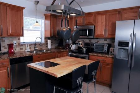 29 NE 3rd St, Dania Beach, フロリダ 33004, アメリカ合衆国