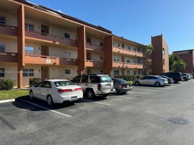 8814 W Mcnab Rd 104, Tamarac, Florida 33321, USA