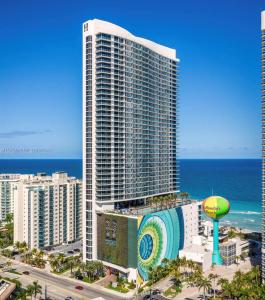 4111 S Ocean Dr 3302, Hollywood, Florida 33019, USA