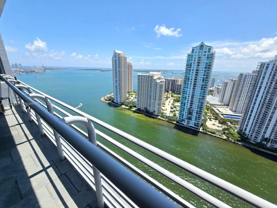 325 S Biscayne Blvd 3719, Miami, 플로리다 33131, 미국