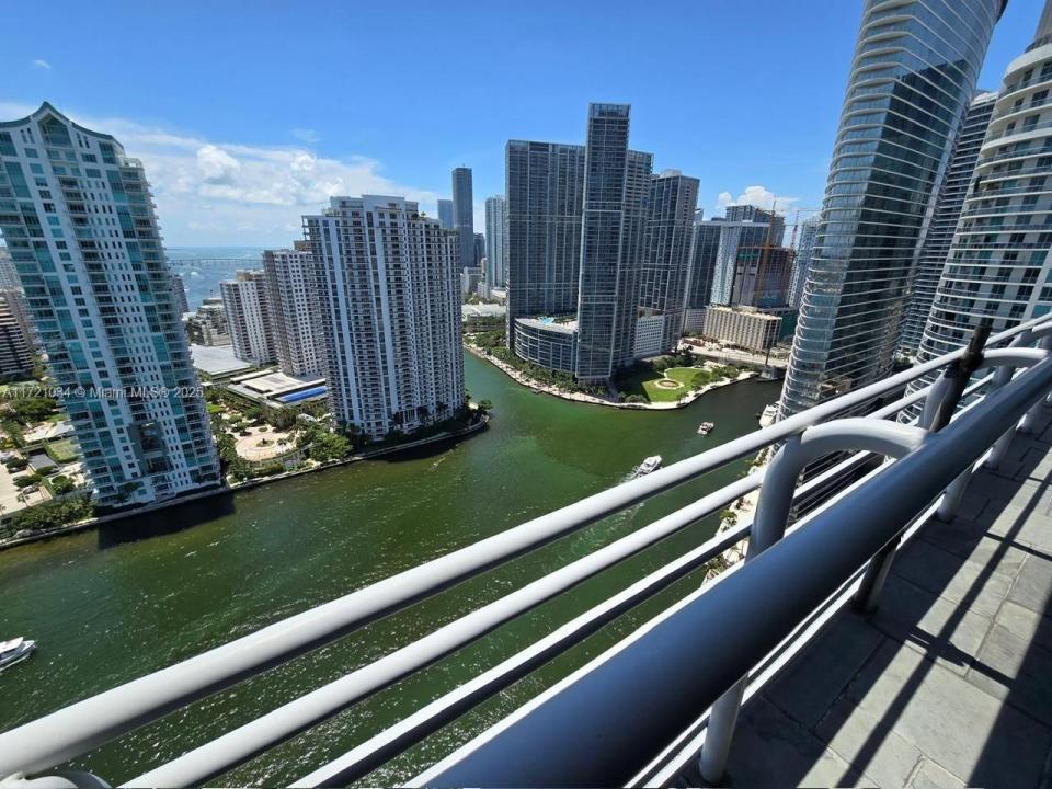 325 S Biscayne Blvd 3719, Miami, 플로리다 33131, 미국