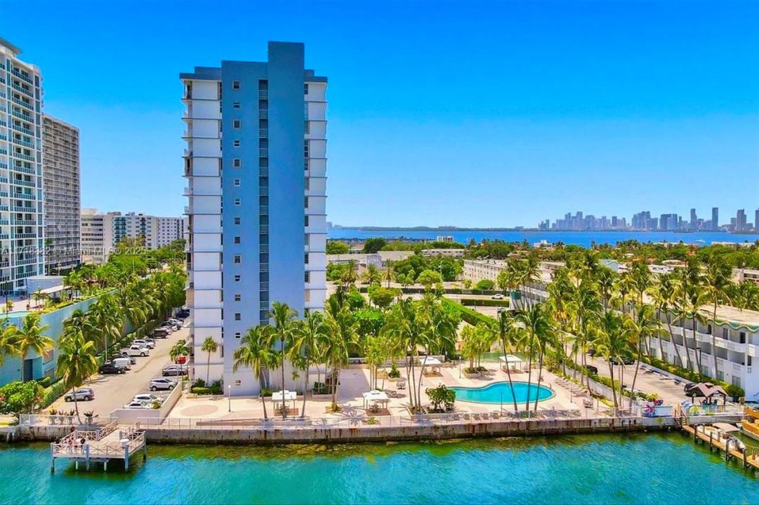 1865 79th St Cswy 5O, Miami Beach, Florida 33141